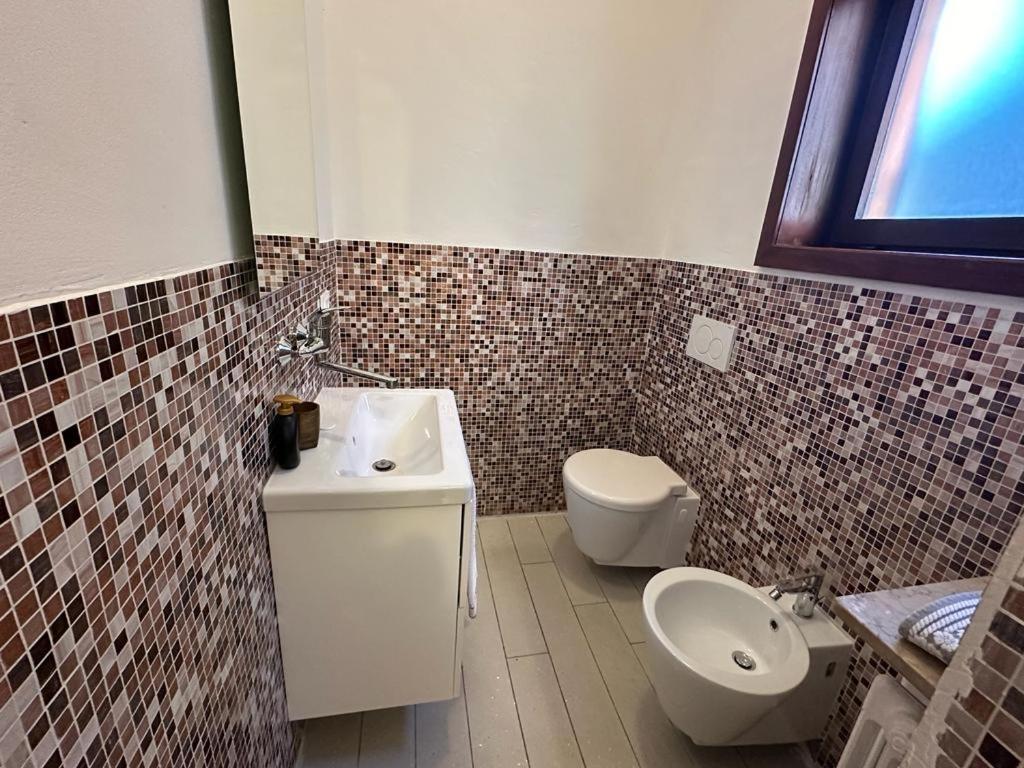 Appartamento Elegante In Centro Udine Eksteriør billede